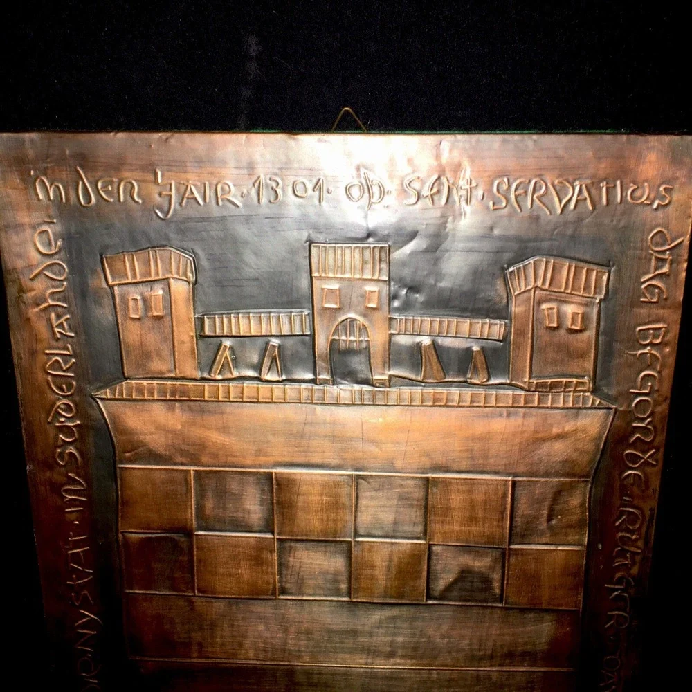 Vintage Hammered Embossed Tooled Cooper Viking Norwegian Castle Crest‎ Wall